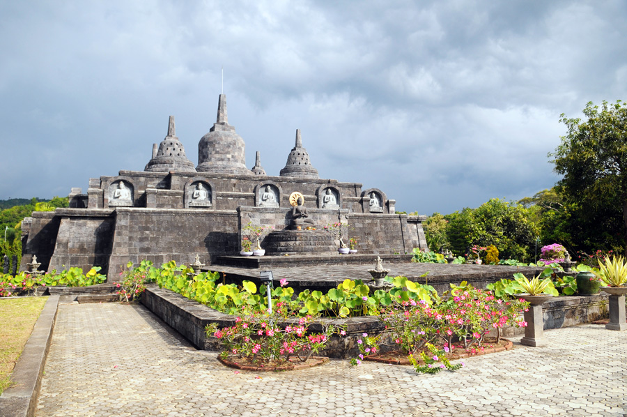 Jediný buddhistický chrám na Bali.