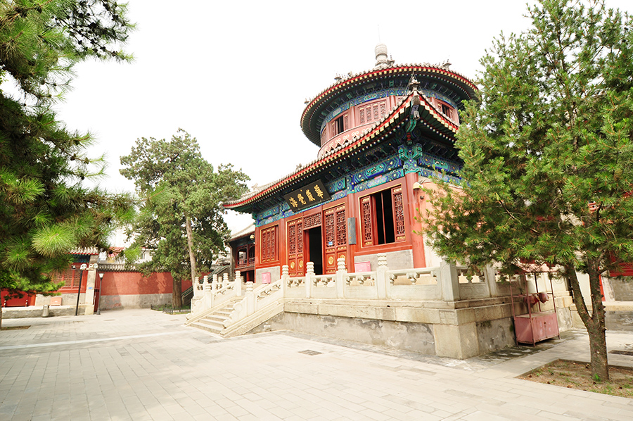 china-beijing-bell-temple-and-surroundings-002