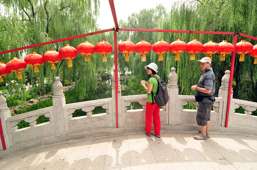 china-beijing-bell-temple-and-surroundings-028